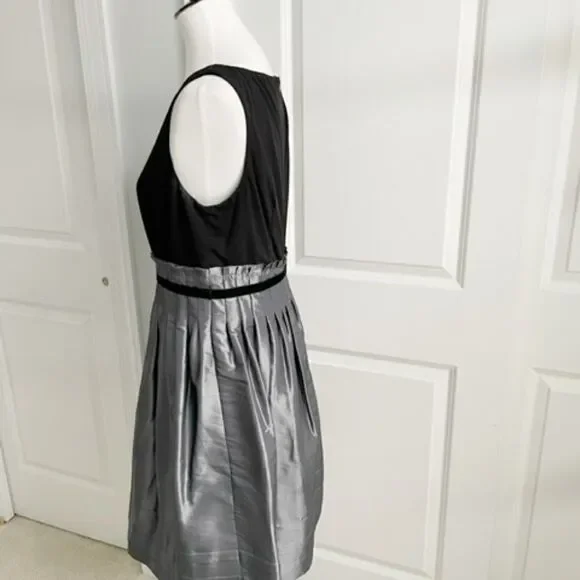 Jessica Simpson Black Silver Sleeveless Pleated Dress with Belt Tulle Size 12 - Picture 2 of 5